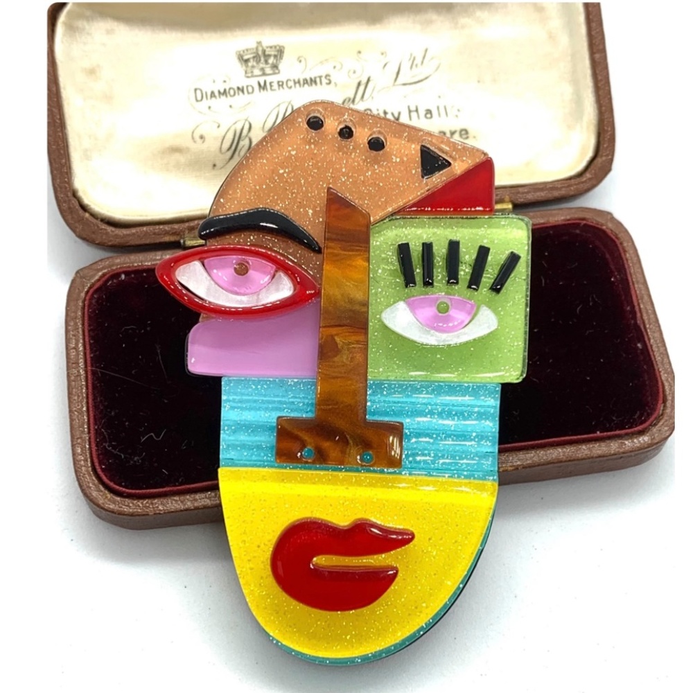 Fun Quirky Large Colourful Abstract Picasso Style Face Acrylic Costume Brooch -
